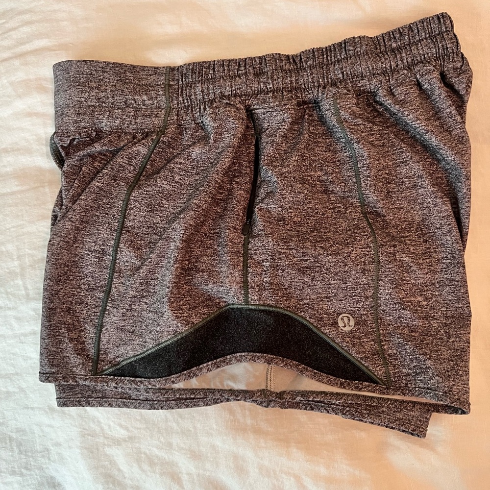 LuLulemon Hotty Hot Low-Rise Lined Shorts 4” Grey -Size 8 Tall
